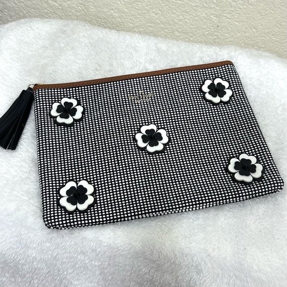 Kate Spade Large Ash Street Flower Applique Tassel Clutch Cosmetic Bag - Picture 1 of 11
